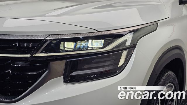 Kia Seltos 2023 — photo 8