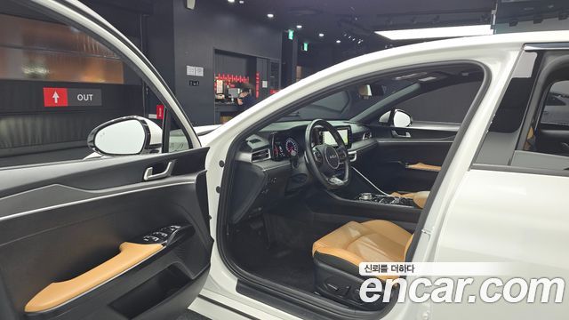 Kia K5 2023 — photo 13