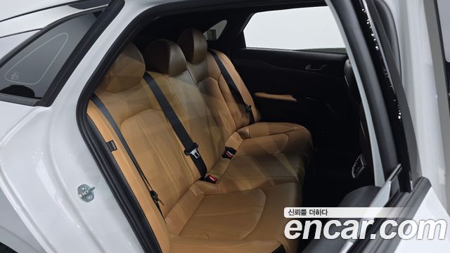 Kia K5 2023 — photo 17