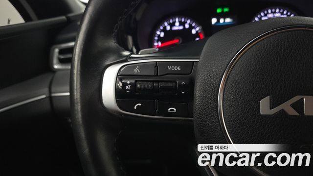 Kia K5 2023 — photo 31