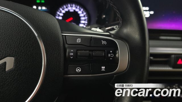 Kia K5 2023 — photo 32