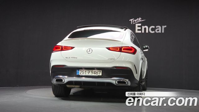 Mercedes-Benz GLE-Class 2022 — photo 4