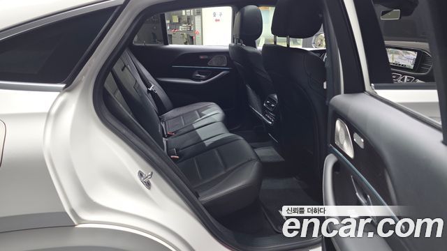 Mercedes-Benz GLE-Class 2022 — photo 17