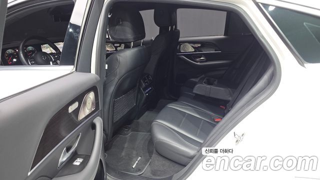 Mercedes-Benz GLE-Class 2022 — photo 18