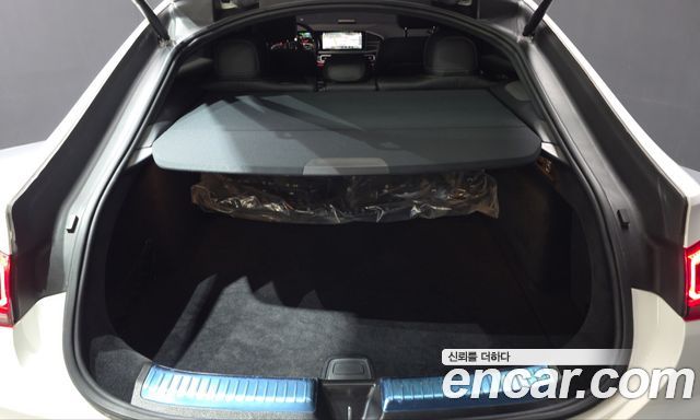 Mercedes-Benz GLE-Class 2022 — photo 25