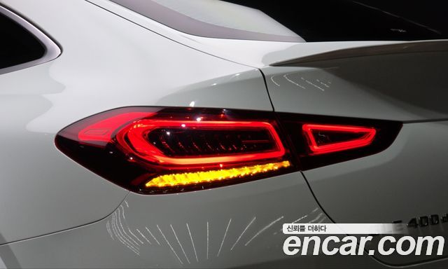 Mercedes-Benz GLE-Class 2022 — photo 9