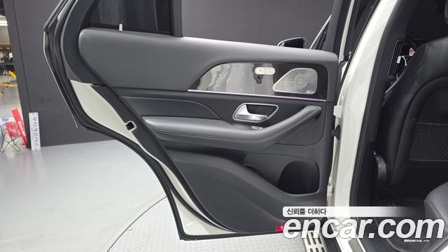 Mercedes-Benz GLE-Class 2022 — photo 15