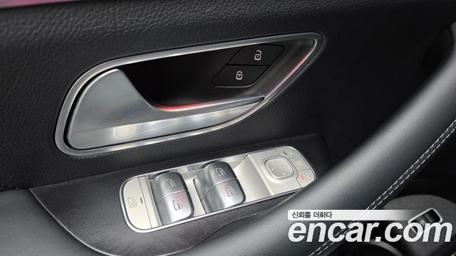 Mercedes-Benz GLE-Class 2022 — photo 28