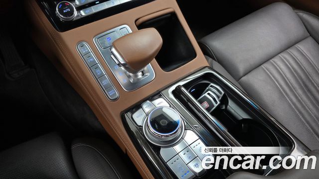 Genesis G90 2019 — photo 12