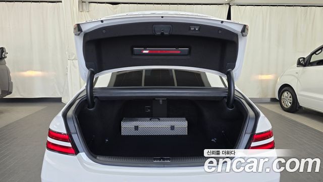 Genesis G90 2019 — photo 26