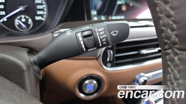 Genesis G90 2019 — photo 28