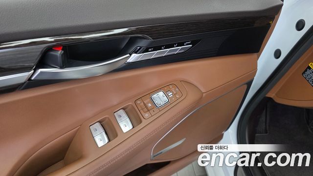 Genesis G90 2019 — photo 29