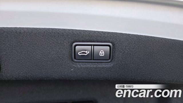 Genesis G90 2019 — photo 30