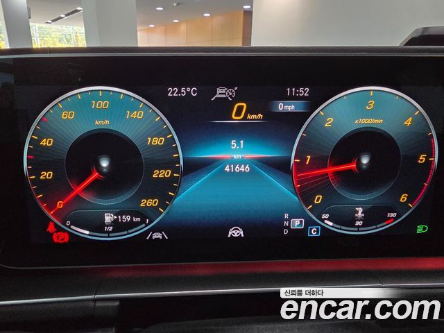 Mercedes-Benz GLE-Class 2023 — photo 8