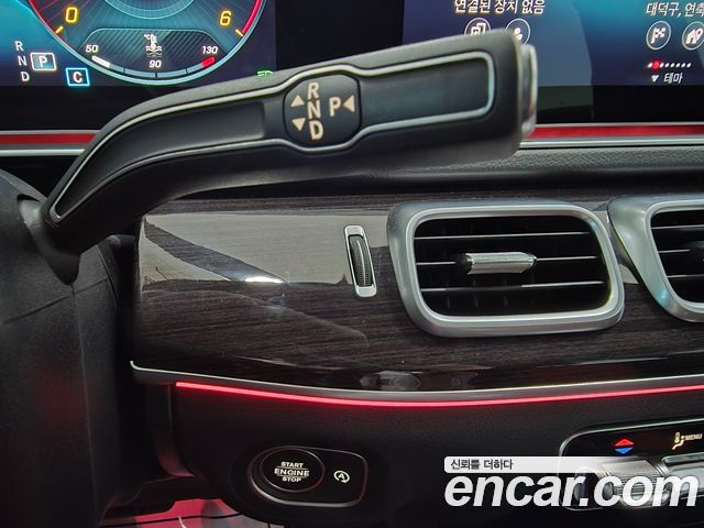Mercedes-Benz GLE-Class 2023 — photo 9