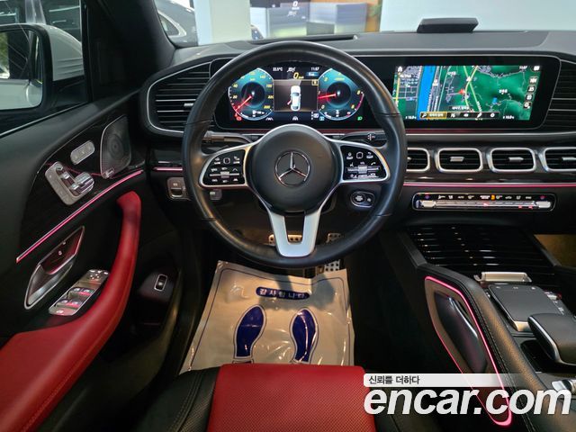 Mercedes-Benz GLE-Class 2023 — photo 11