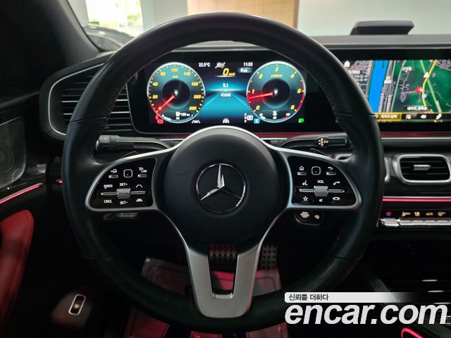 Mercedes-Benz GLE-Class 2023 — photo 17