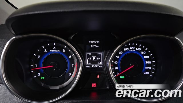 Hyundai AVANTE 2015 — photo 11