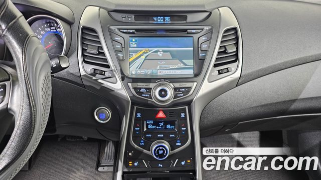 Hyundai AVANTE 2015 — photo 19