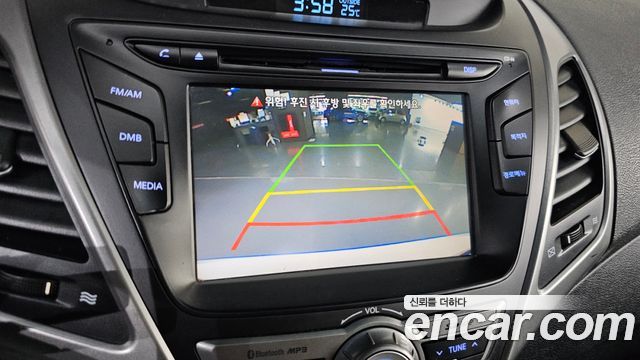 Hyundai AVANTE 2015 — photo 21