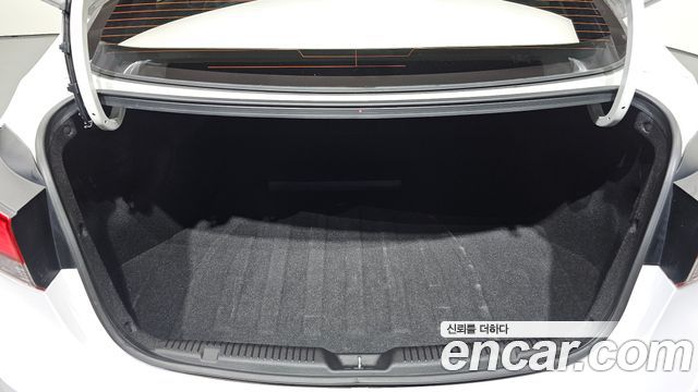 Hyundai AVANTE 2015 — photo 23