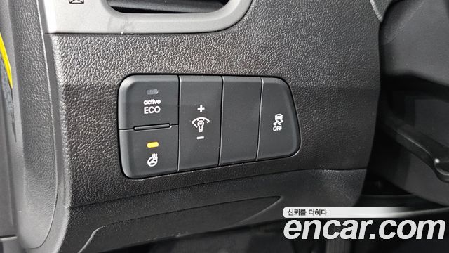 Hyundai AVANTE 2015 — photo 25