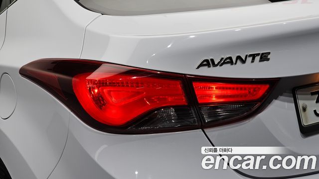 Hyundai AVANTE 2015 — photo 9