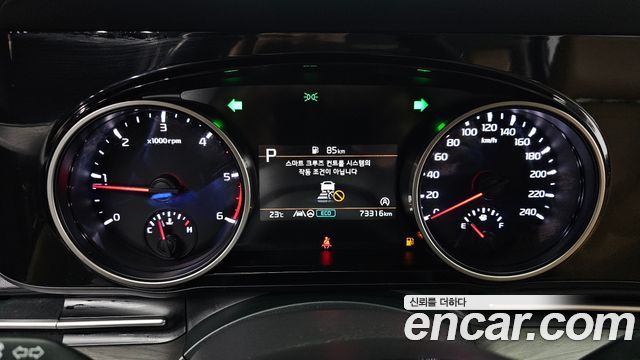 Kia Canival 2022 — photo 11