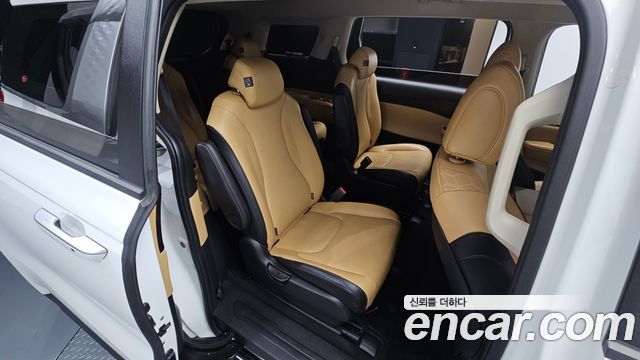 Kia Canival 2022 — photo 17
