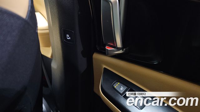 Kia Canival 2022 — photo 31