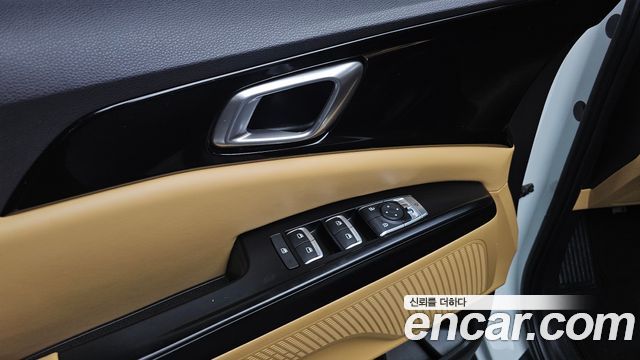Kia Canival 2022 — photo 32