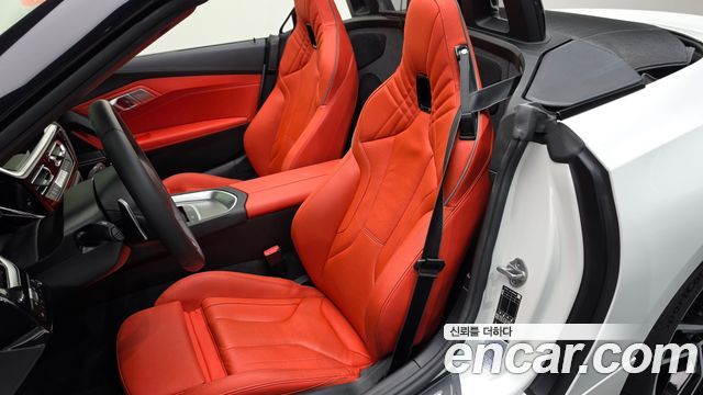 BMW Z4 2025 — photo 17