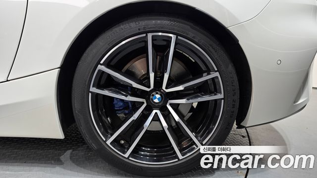 BMW Z4 2025 — photo 7
