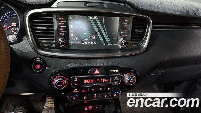 Kia Sorento 2019 — photo 15