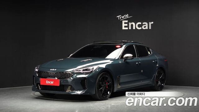 Kia Stinger 2023 — photo 1