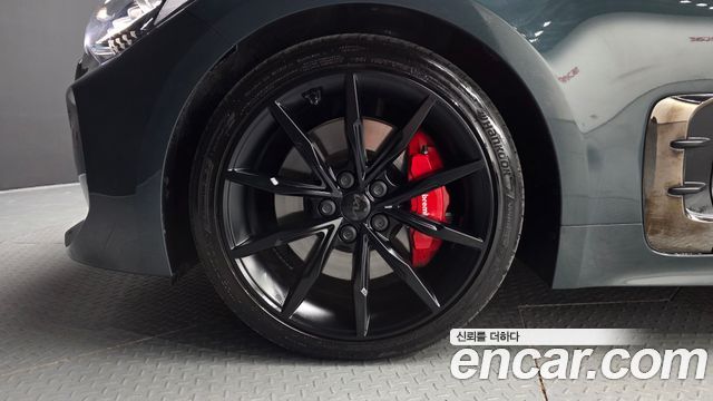 Kia Stinger 2023 — photo 5