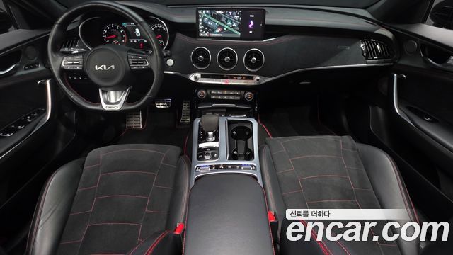 Kia Stinger 2023 — photo 7