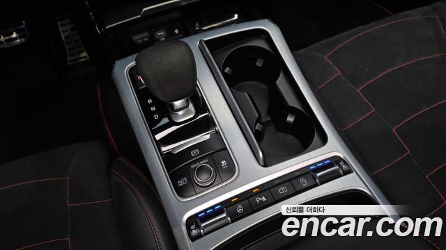 Kia Stinger 2023 — photo 9