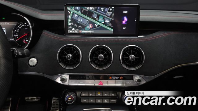 Kia Stinger 2023 — photo 14