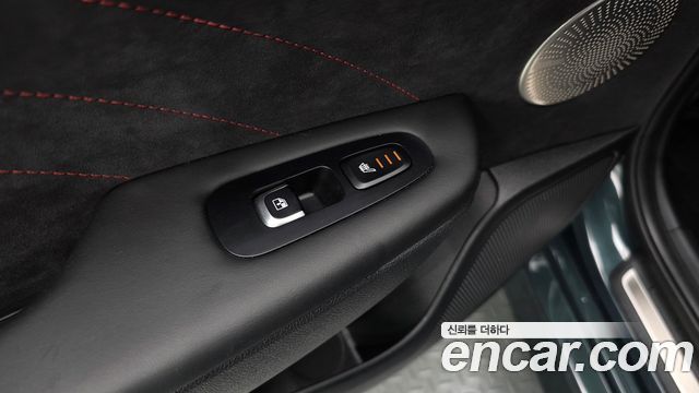 Kia Stinger 2023 — photo 19