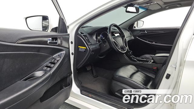 Hyundai Sonata 2014 — photo 13