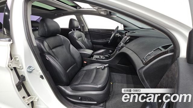 Hyundai Sonata 2014 — photo 18