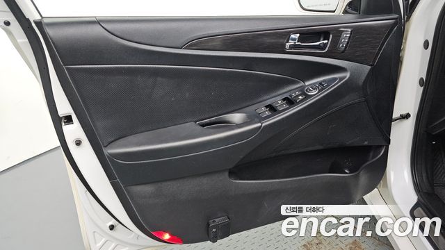 Hyundai Sonata 2014 — photo 14