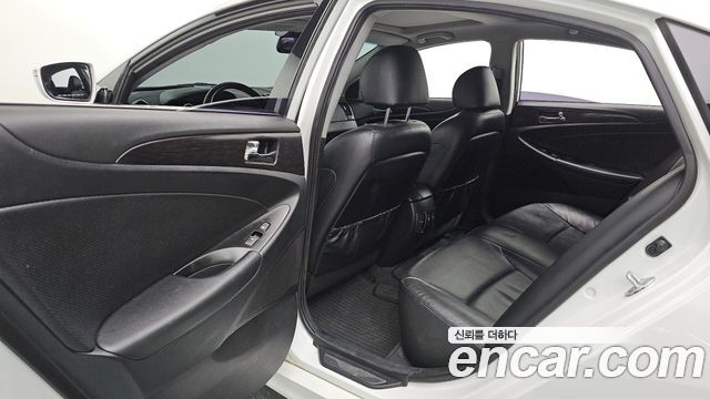 Hyundai Sonata 2014 — photo 16
