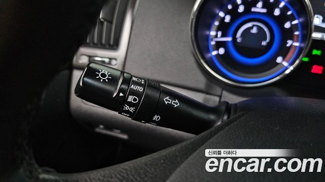 Hyundai Sonata 2014 — photo 31