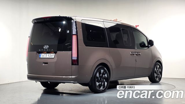 Hyundai Staria 2026 — photo 2