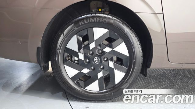 Hyundai Staria 2026 — photo 5