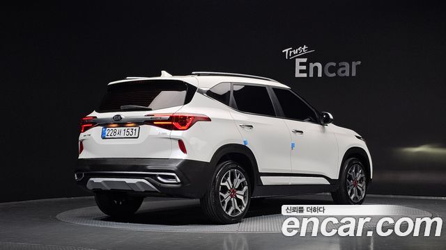Kia Seltos 2022 — photo 2