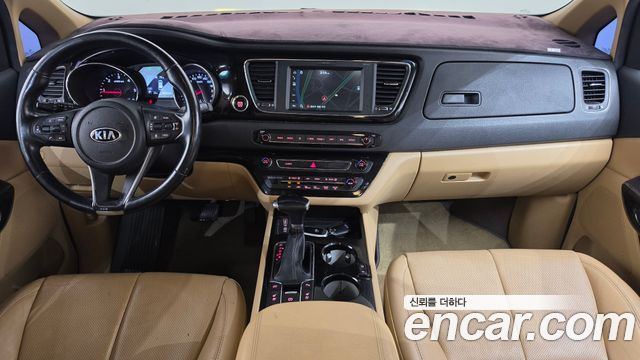 Kia Canival 2019 — photo 10