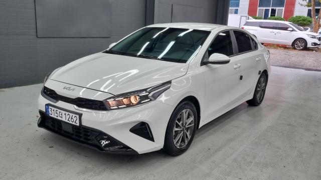Kia K3 2022 — photo 1